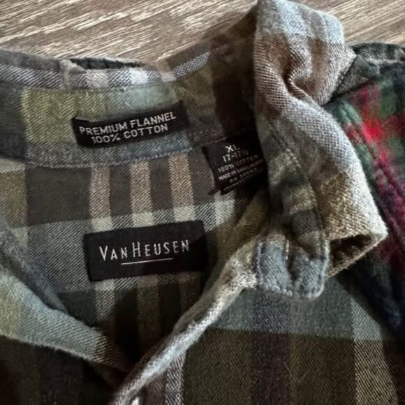 2 flannels, size XXL - Picture 4 of 4